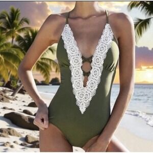 Cupshe Swimsuit Women's Dive into Vintage Elegance Green Cream One-Piece Med New